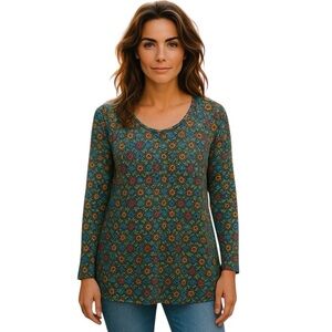 NWT LULAROE Lynnae Top M